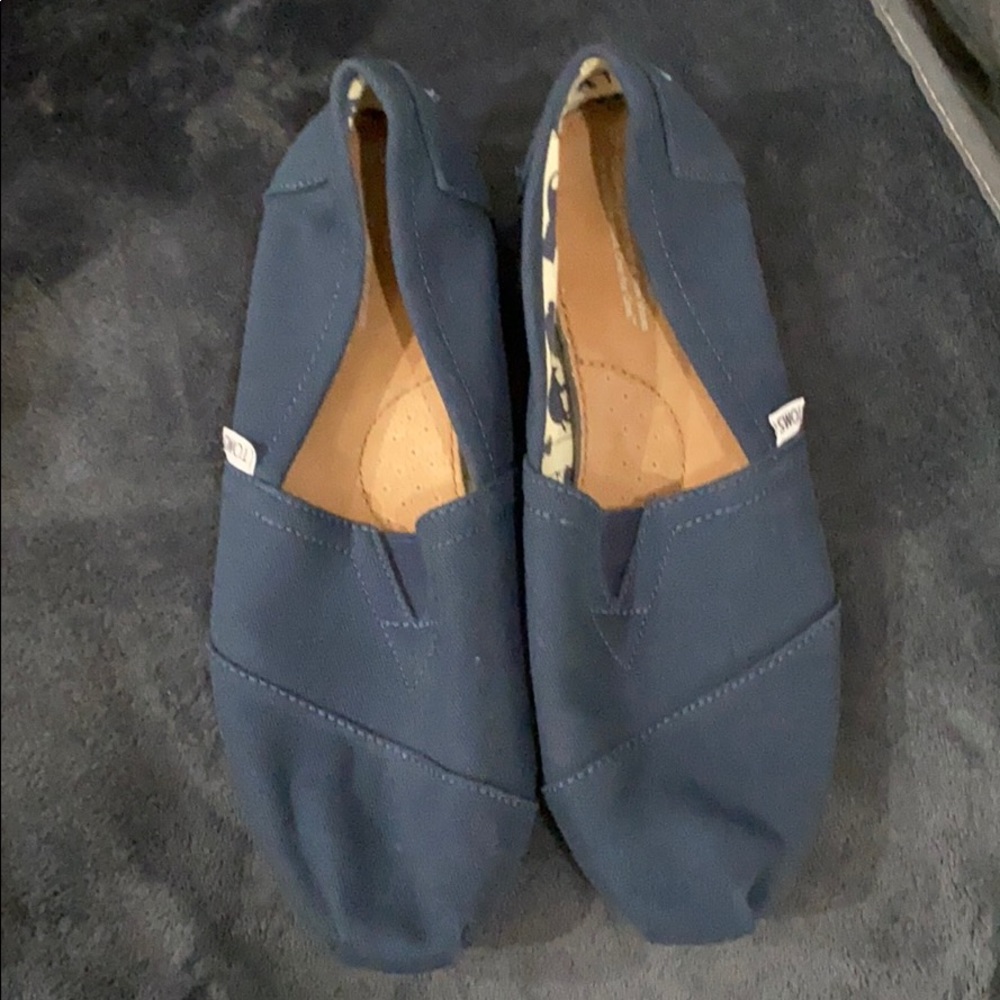 Men’s TOMS Slip Ons (Used) 3 times